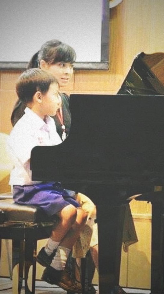 Play & Learn by Kru Kwan
