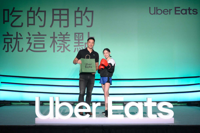 觀察到消費者把對餐飲的外送需求擴大到生鮮日用品，Uber Eats 推出全新品牌行銷「吃的用的，就這樣點！」，並邀請小S與瘦子代言。