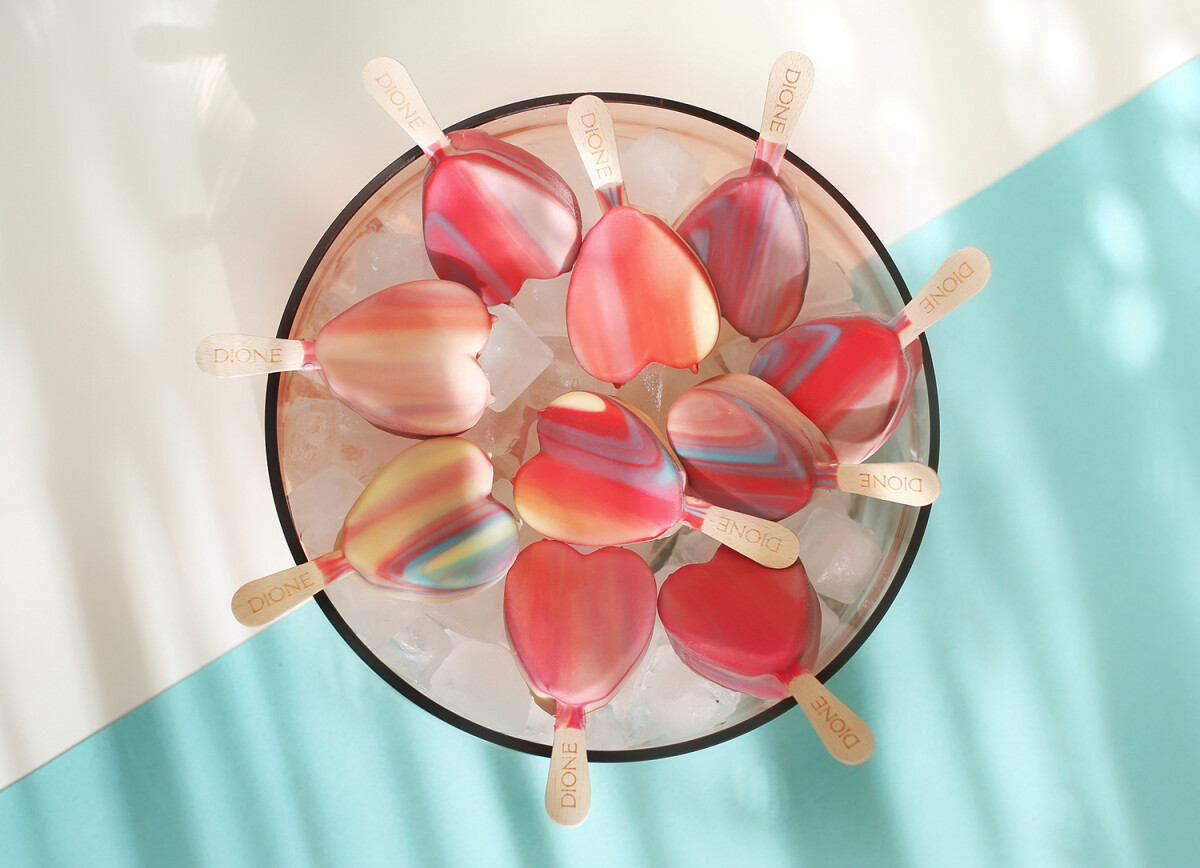 7-11開賣「愛心冰棒」！漸層愛心巧克力包香草冰淇淋，再推焦糖爆米花甜筒79折優惠開吃