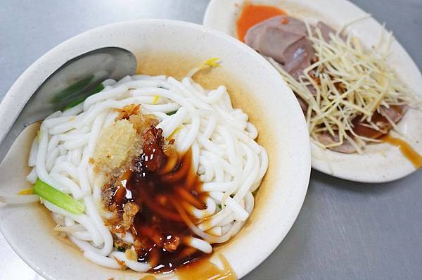 【台北美食】環南市場米苔目-超過40年老字號美食小吃店 【台北美食】環南市場米苔目-超過40年老字號美食小吃店