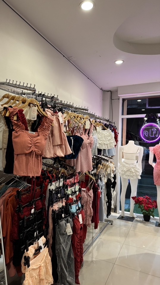 เสื้อผ้าแฟชั่น👗👙ชุดเซ็ตเดรสบลาๆ🩱ราคาส่ง🛍️💰