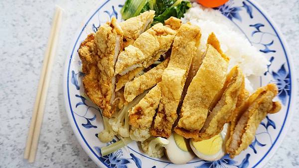 【台北美食】禚家小館-隱身在巷弄裡的超大份量排骨飯