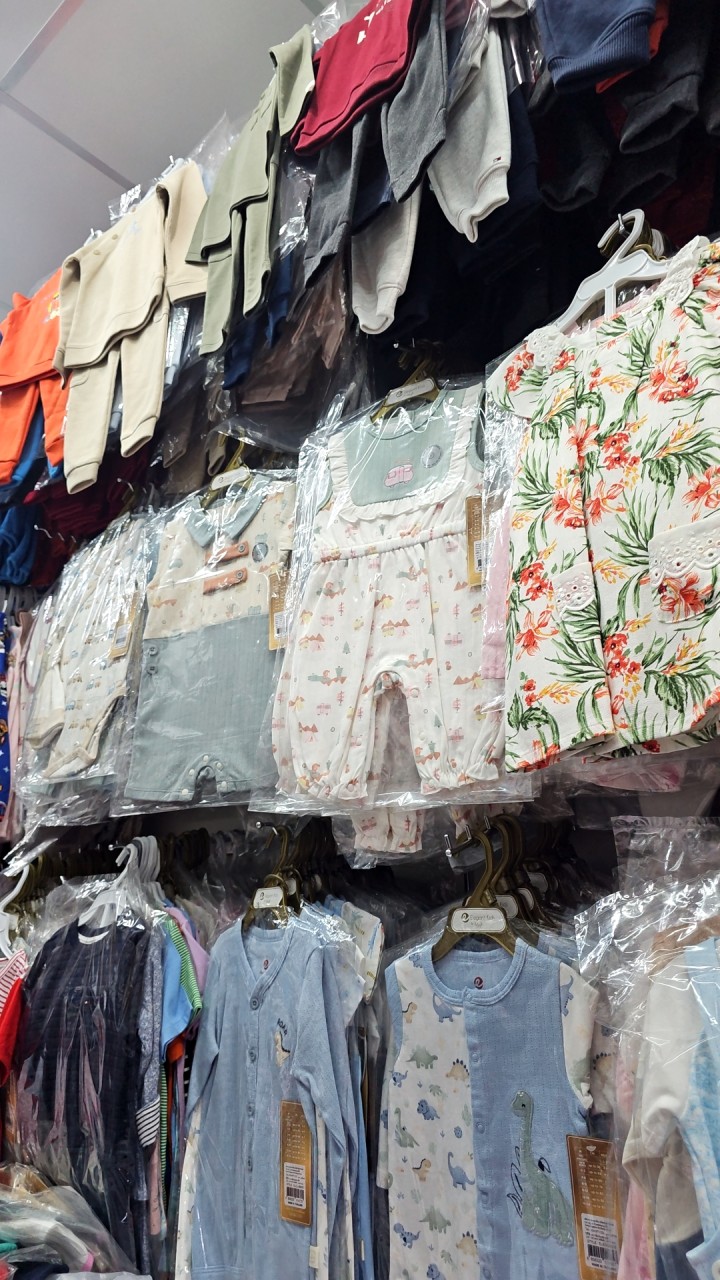 เสื้อผ้านเด็กแม่ปิ่น