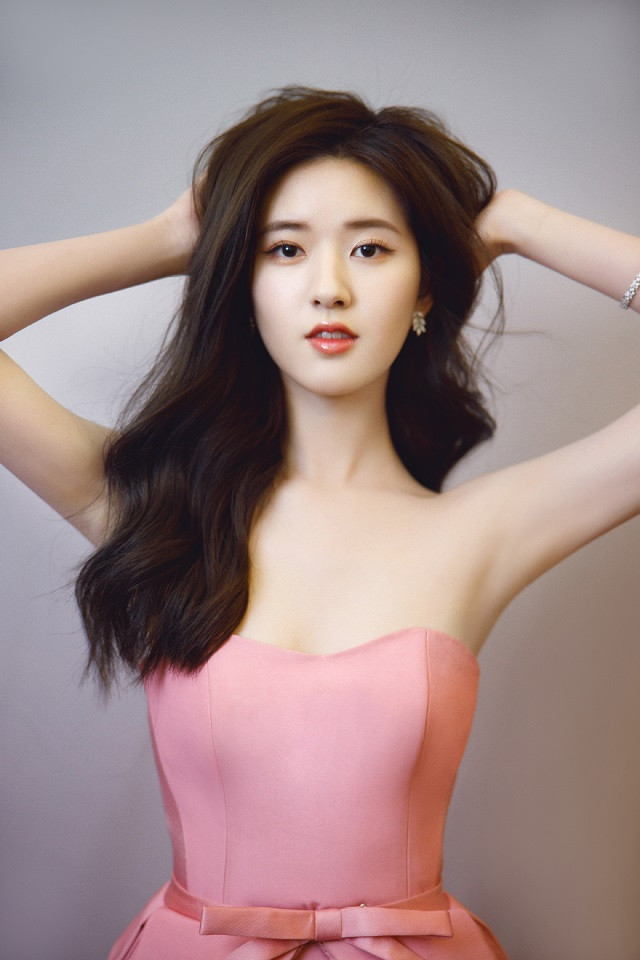 女星紅毯造型6：趙露思