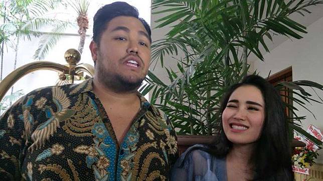Ivan Gunawan dan Ayu Ting Ting 