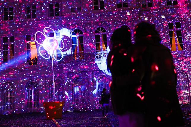 Bright light decorates Brussels | XINHUA | LINE TODAY