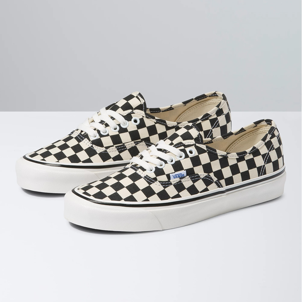 Vans Authentic 44 DX 男女款黑白棋盤格滑板鞋