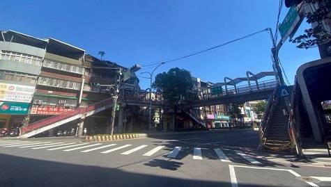 告別昔日光景 板橋民族陸橋服務41年功成身退 藝點新聞 LINE TODAY