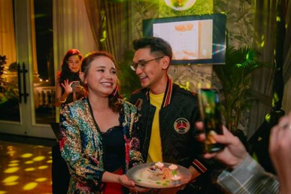  Bertema Cozy 80-an, 10 Momen Seru Ultah ke-30 Tahun Afgan Syahreza