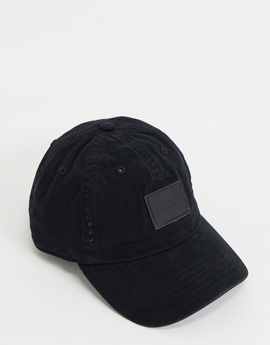 Cap by Criminal Damage Top that Panelled crown Eyelet vents Curved peak Branded patch to front Snapb