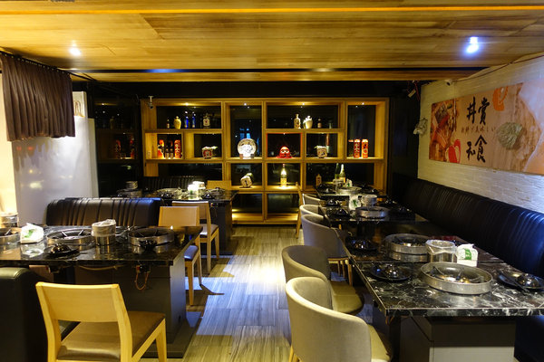 台北聚餐火鍋吃到飽-嗨蝦蝦百匯鍋物吃到飽，罐裝啤酒喝到飽，單點級水準火鍋吃到飽，頂級和牛、生蠔、盒裝冰品吃到飽