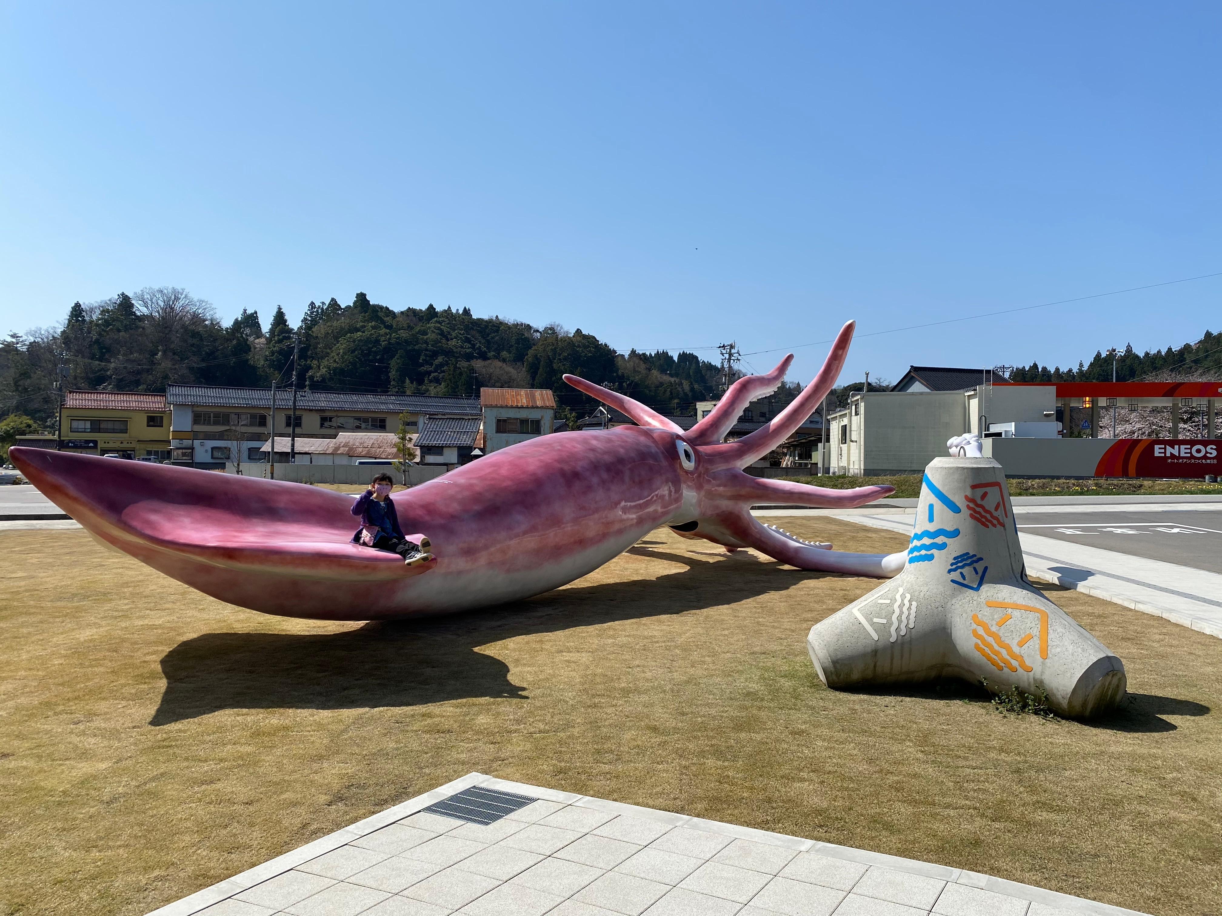 全長1.8m 巨大イカ オブジェ モニュメント 存在感バグ級 ディスプレイ レア あの巨大イカのモニュメントが大人気、経済効果は6億円（タイムアウト