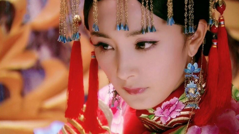 頂流小花的清宮劇造型1：楊冪 飾演《宮鎖心玉》洛晴川(花影)