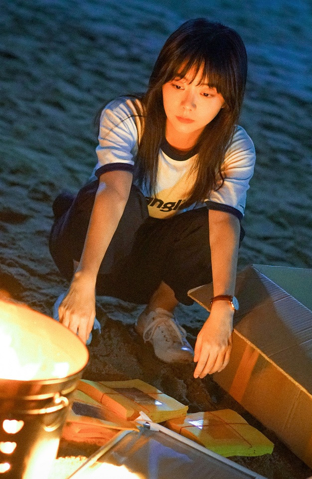 《以家人之名》女演員私服8：譚松韻 飾演 李尖尖