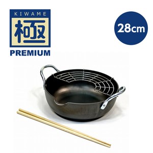 特殊熱處理(窒化鐵)，解決了鐵鍋容易生鏽及黏鍋的困擾！