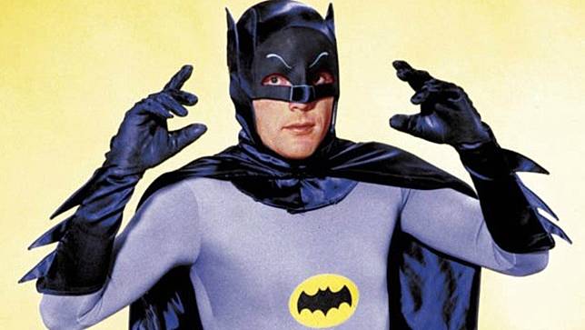 Pemeran Batman, Adam West Meninggal Dunia di Usia 88 Tahun