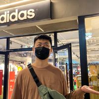 阿裂的潛水艇與他的船員們