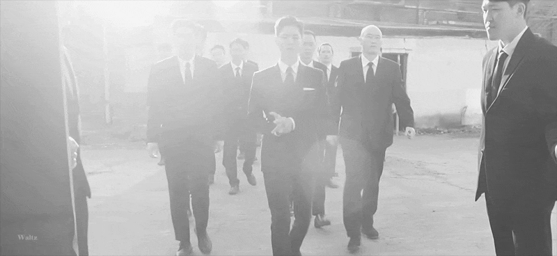  Netflix《青春紀錄》看點1：朴寶劍化身黑道老大？「斯文敗類」超帶感！