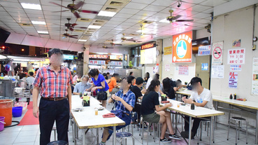 【忠孝夜市美食】台中夜市美食_正老牌麵線糊、臭豆腐。