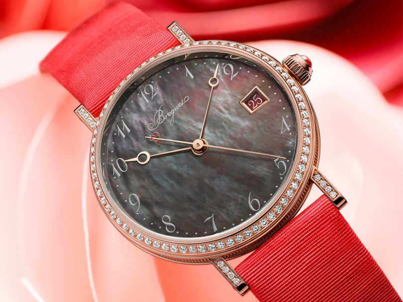 Breguet「Classique 9065經典系列」大溪地珍珠母貝鑽錶，全台限量1只╱922,000元（圖片提供╱Breguet）