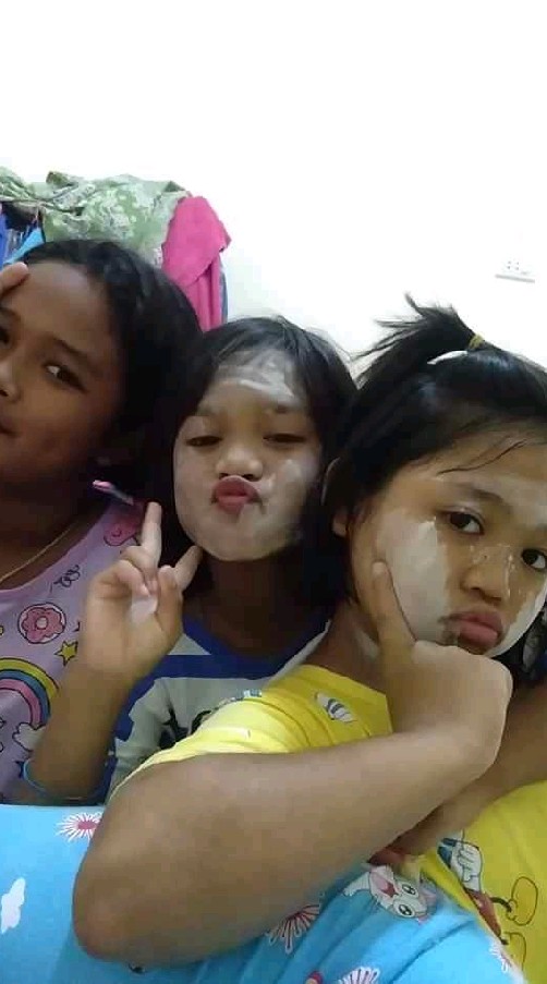 3สาว ตกูญ..ตัว.ต