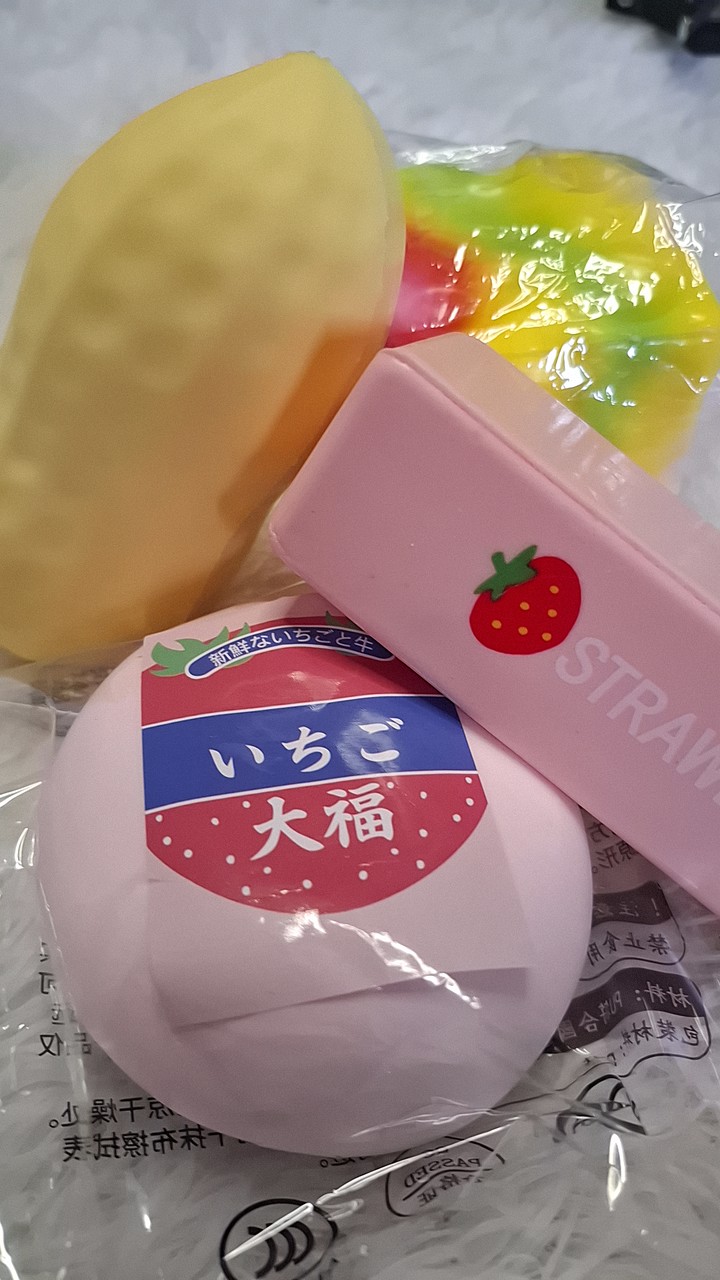 สกุชชี่น่ารัก ByBellshop 🍑🍓🧀🥪🍔