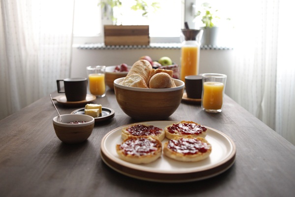 結合陶與竹，打造餐桌流動風景