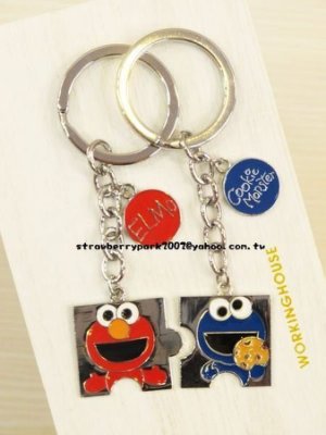 ✰草莓公園╭ 美國卡通 芝麻街Elmo 餅乾怪獸 cookie monster 造型鐵牌 鑰匙圈扣 鎖圈