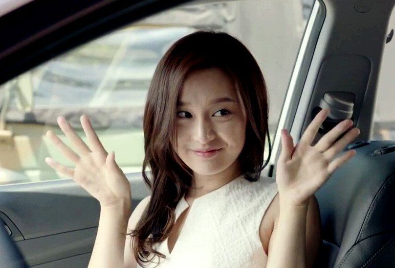 《太陽的後裔》到後面除了賣Subway，還開始賣車，尹明珠和徐上士在車上約會，根本變成電視購物在賣車。