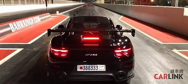 全球第一輛零四 九秒台 Porsche 991 2 Gt2 Rs 準800hp式樣 首度現身 Carlink鏈車網 Line Today