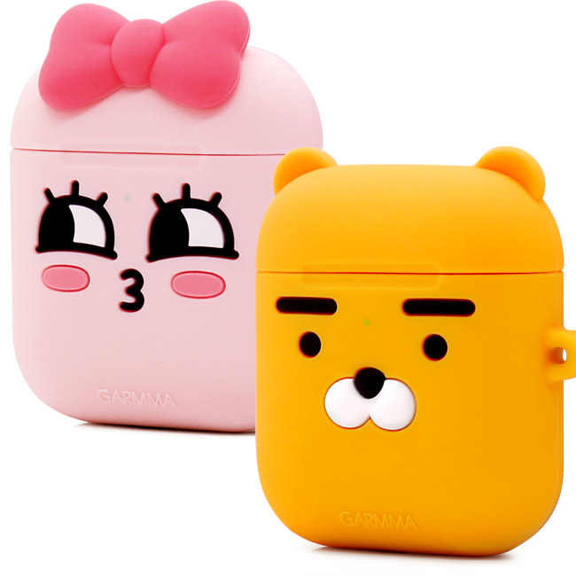 規格: 品名: KAKAO FRIENDS AirPods 1&2代 耳機盒 矽膠保護套 重量: 約80公克 (含包裝) 包裝內容物: AirPods 保護套*1 材質: 矽膠 Designed in