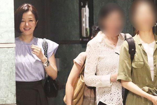 鈴木京香 異例の連ドラ3期出演 長谷川博己と結婚はお預けか