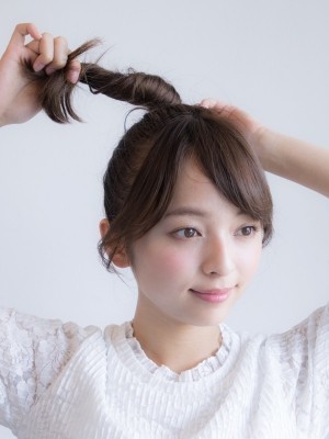 誰でもできる 簡単 カワイイお団子ヘアの作り方