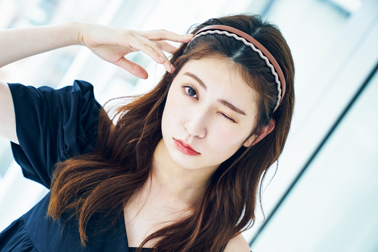 Nmb48 吉田朱里に学ぶ ダウンヘアが最強に可愛くなる カチューシャアレンジ