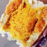เจ๊พู่ เปี๊ยะไข่ทะลัก🥮 อร่อยซอย8