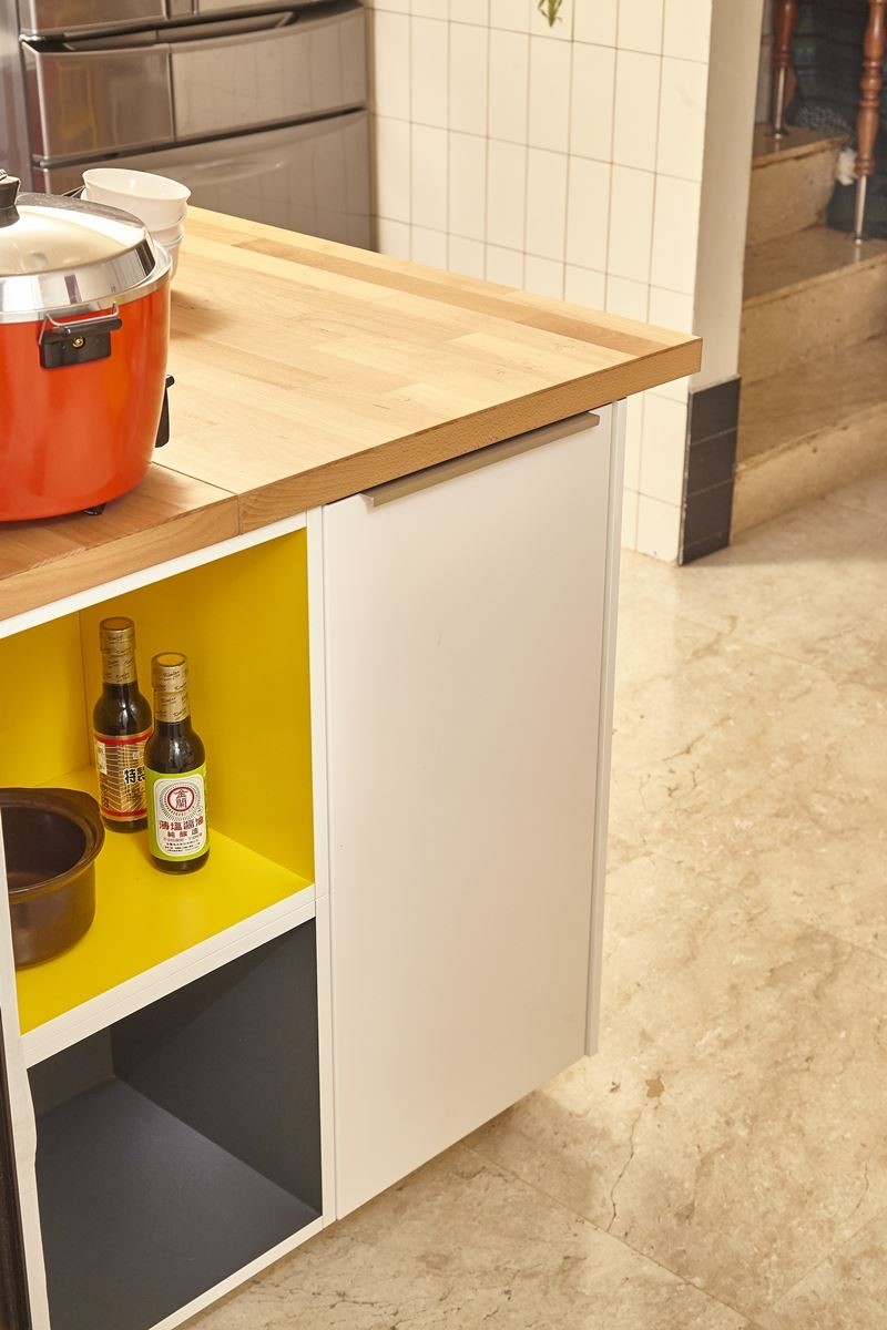 過去離家到外地求學租屋，居住的小套房沒有廚房與餐廳