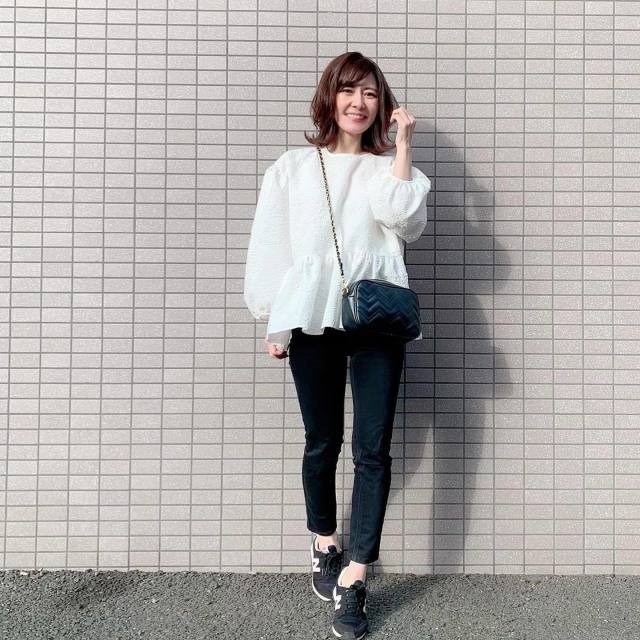 ブラウス 合わせで大人っぽく 黒スキニー のオフィスカジュアル特集 コーデスナップニュース