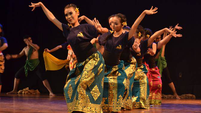 Mengenal Unsur Tarian Dan Pengertian Tentang Tari Di Indonesia Fimela Line Today