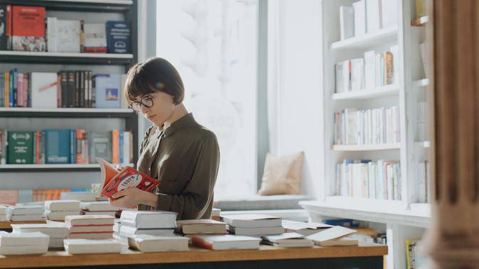 Unsur Intrinsik Dan Ekstrinsik Yang Harus Ada Di Dalam Novel Fimela Line Today