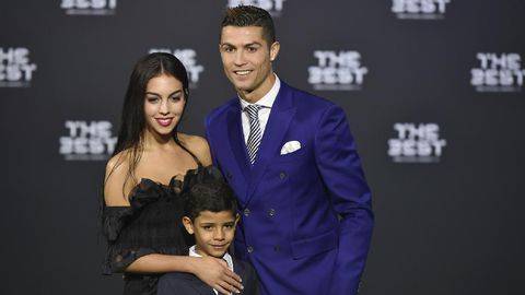 Target Cristiano Ronaldo: Punya Tujuh Anak!