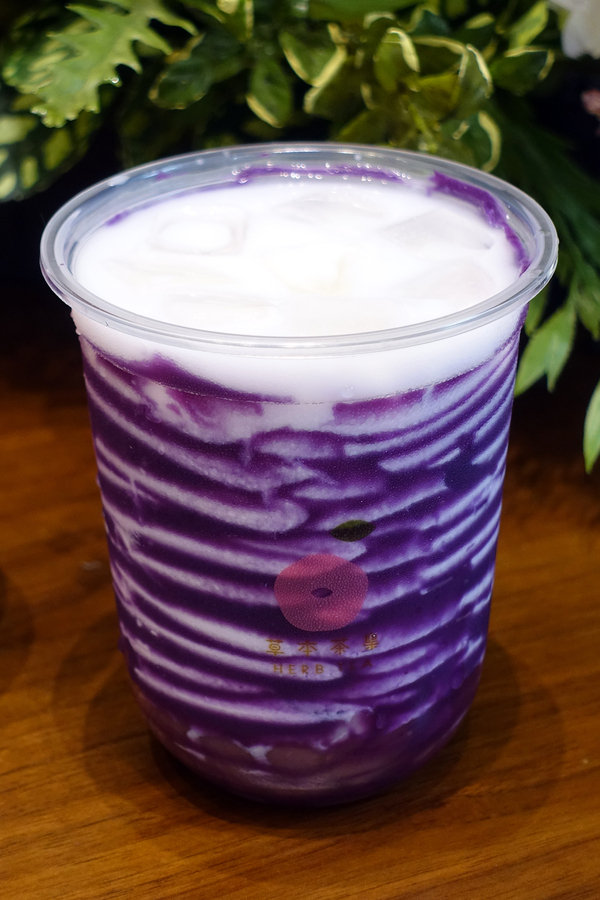 捷運三重國小站飲料店-草本茶集三重仁愛店，好喝又好拍的網美IG打卡手搖飲料店(含草本茶集三重菜單)