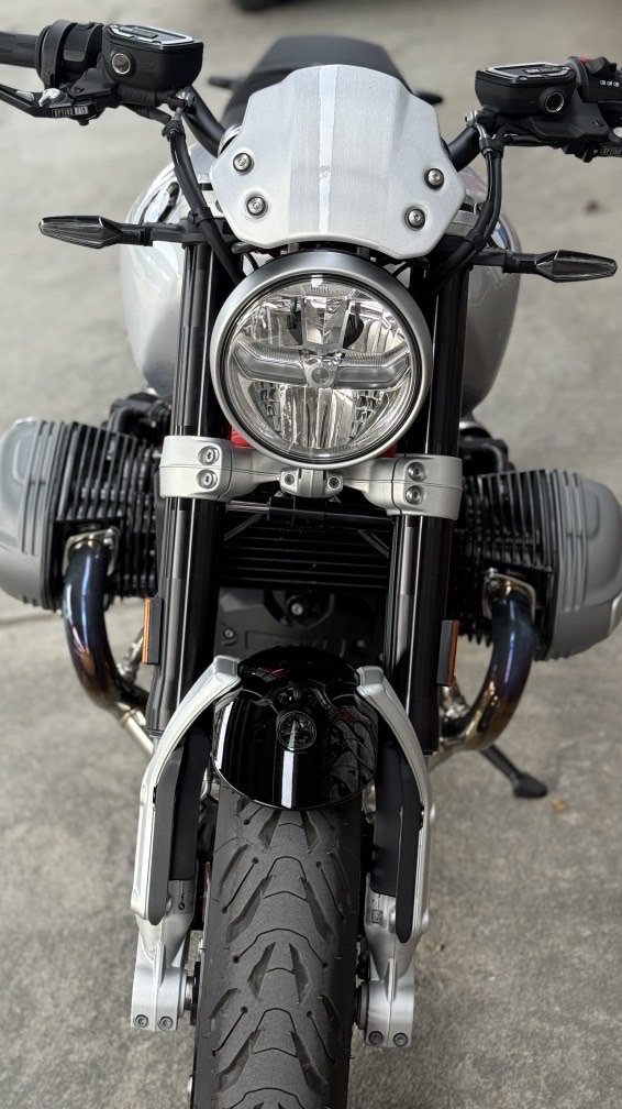 R12 Nine T