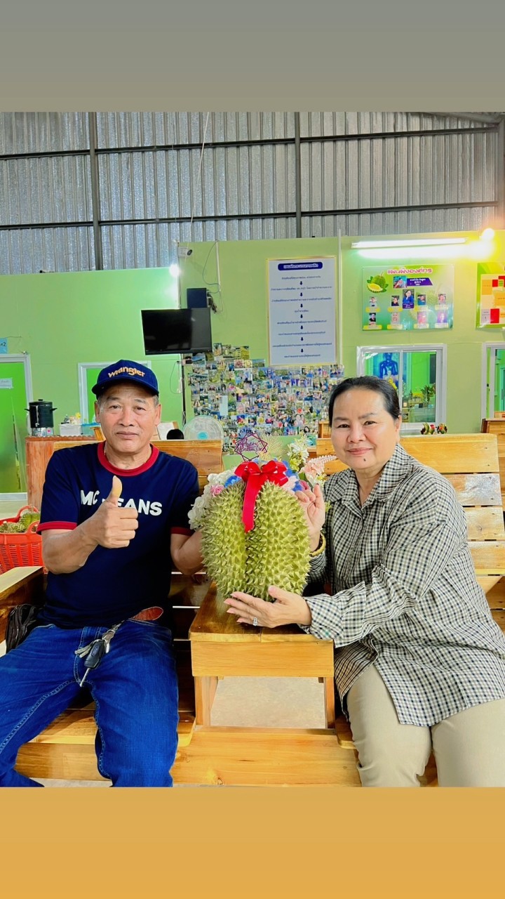 แผงทุเรียนโกเหม่ง-เจ๊ทอง (จันทบุรี)
