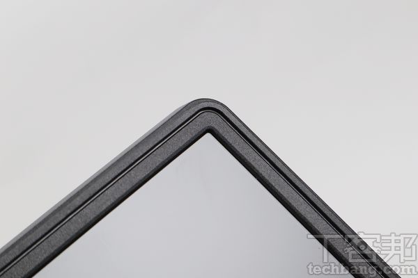 Lenovo Legion Y530－ 沉穩低調的電競筆電