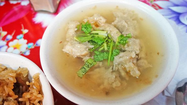 【台北美食】皇鼎油飯-隱身在市場裡美味油飯