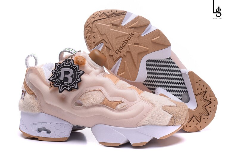 Reebok Pump Fury 泰迪熊-笑熊充氣跑鞋 女款。運動,戶外與休閒人氣店家Mansmall 運動休閒館的REEBOK有最棒的商品。快到日本NO.1的Rakuten樂天市場的安全環境中盡情網