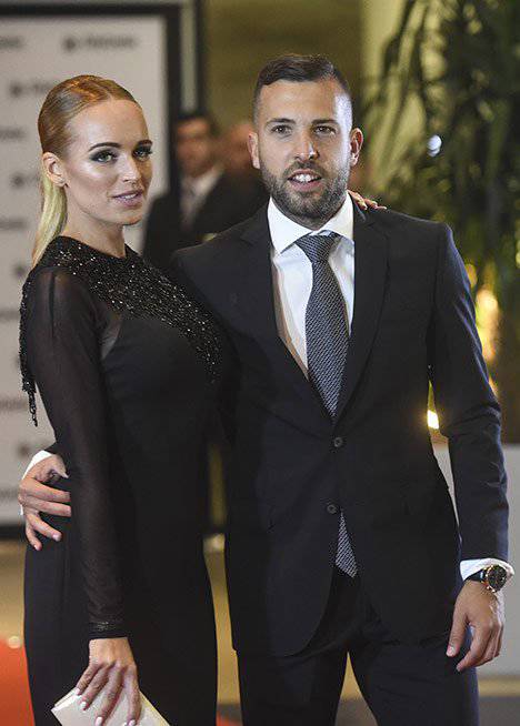 Karpet Merah dan Mewahnya Pernikahan Messi - Antonella