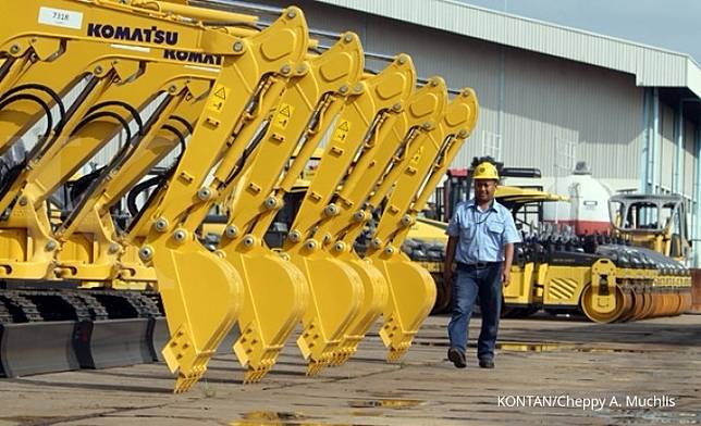 Penjualan Alat Berat Mulai Pulih Simak Rekomendasi Saham United Tractors Untr Kontan Co Id Line Today