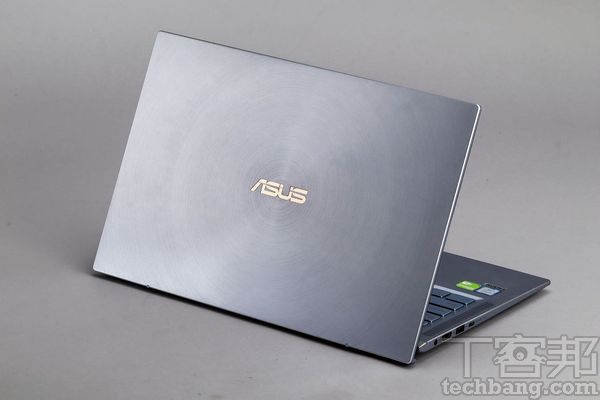 Asus ZenBook 14 UX431FN－ 外型亮眼的14吋中階筆電（作者：ling） 