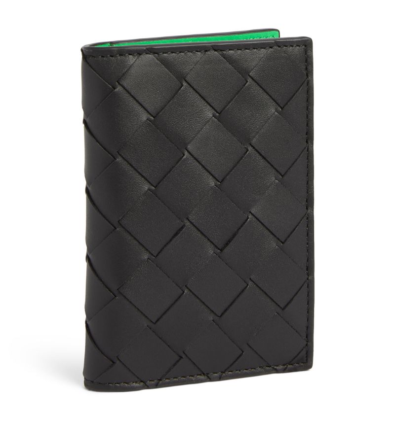 This Bottega Veneta card holder sits confidently above volatile trends, taking its rightful place as